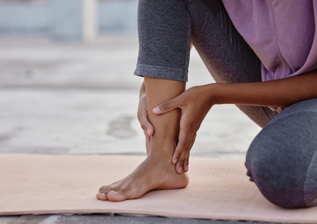 Difference Between a Pinched Nerve and a Pulled Muscle